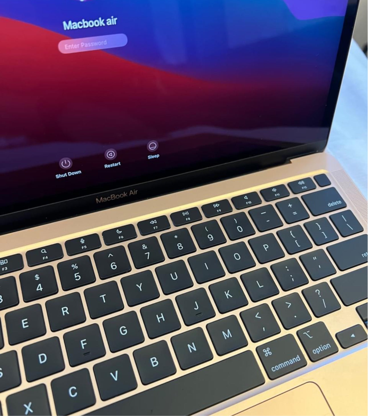 2020 MacBook Air Touch iD